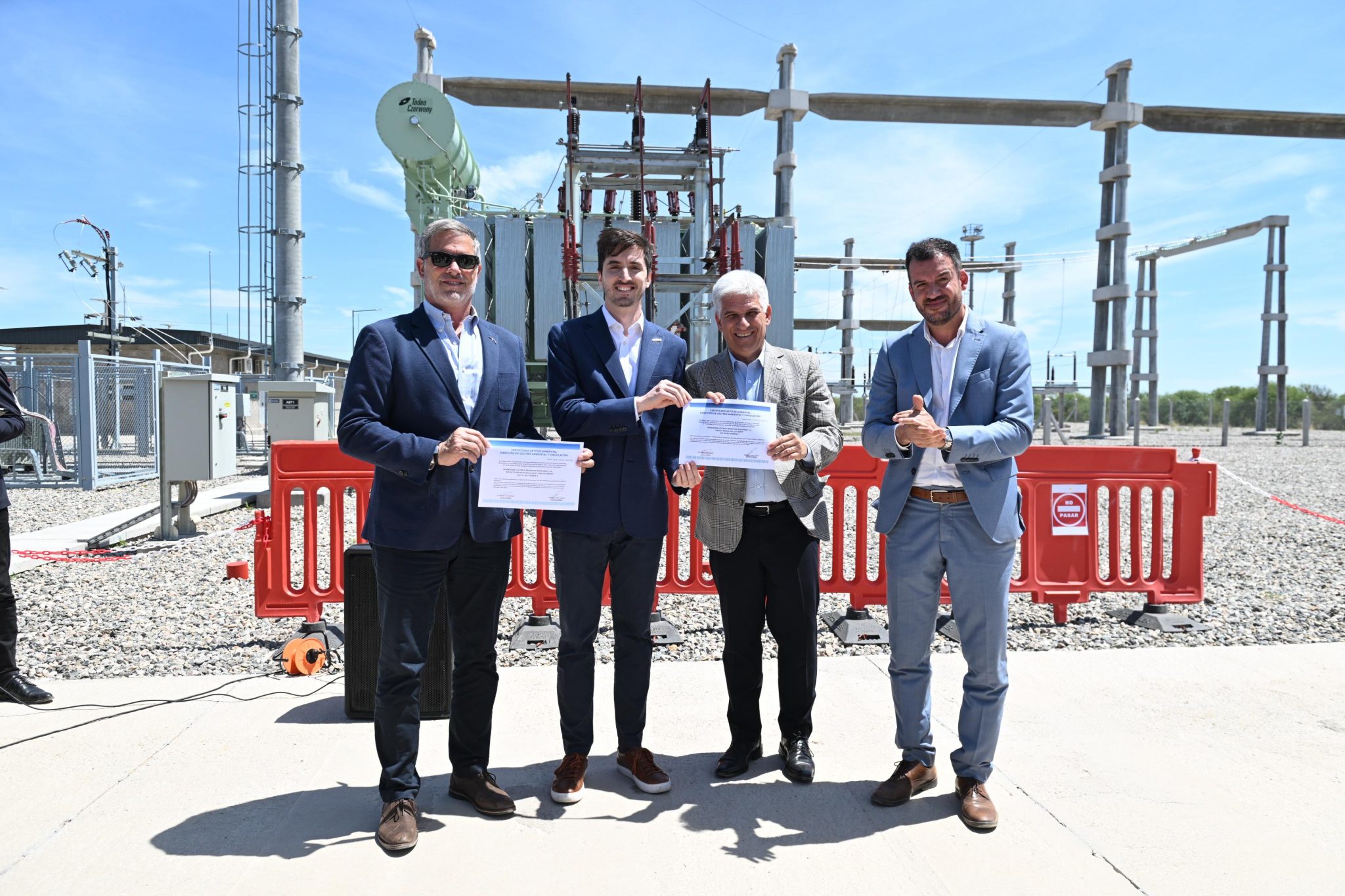 San Luis inaugura el primer parque híbrido solar y eólico del país y refuerza su liderazgo en energía limpia