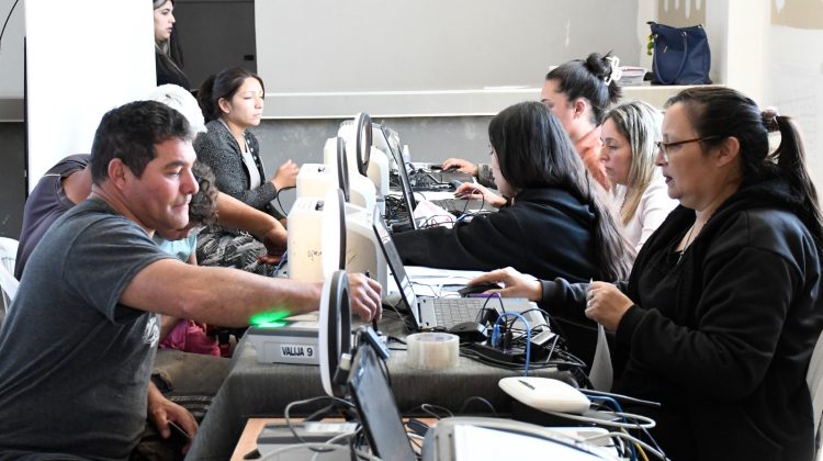 Operativo conjunto: se efectuaron 100 trámites de actualización de DNI