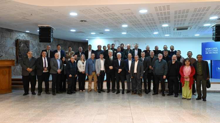 El Gobernador agasajó a pastores de toda la provincia en el Día de la Iglesia Evangélica