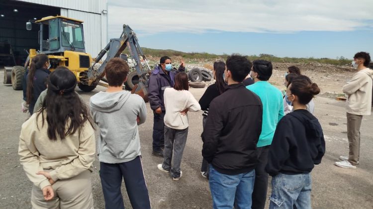 Estudiantes de la UNSL visitaron ‘La Metropolitana’ en Donovan