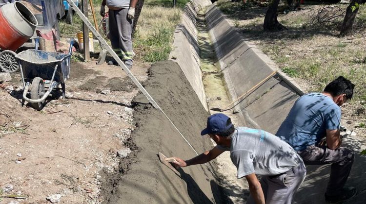 San Luis Agua trabaja en el mantenimiento del Canal 28