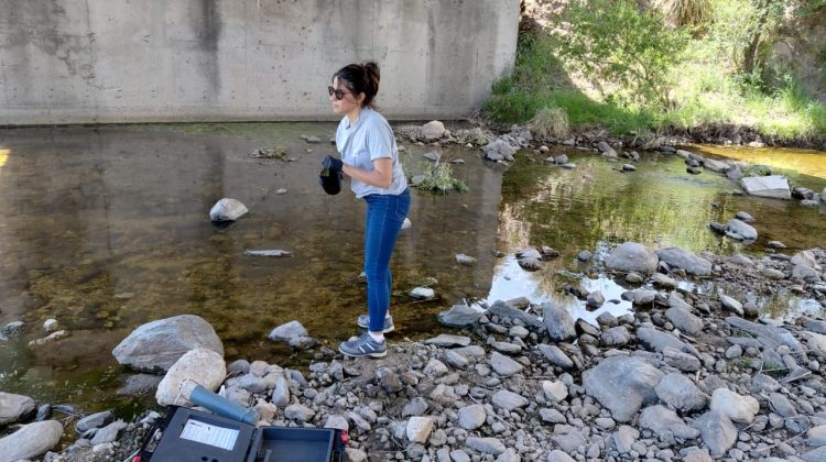 San Luis Agua tomó muestras del dique Boca del Río
