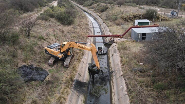 Concluyeron las tareas de limpieza en el canal Paso de las Carretas