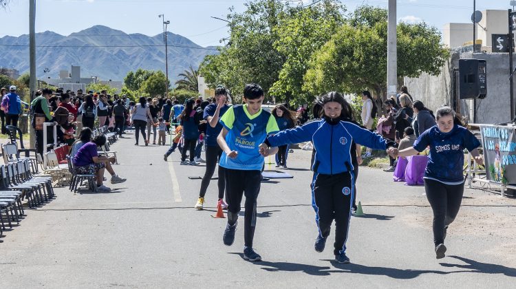La ENI Nº14 organizó una jornada de juegos preolímpicos para niños con discapacidad
