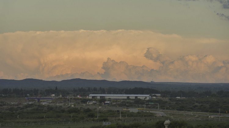 Este martes estará inestable, ventoso y con descenso de la temperatura