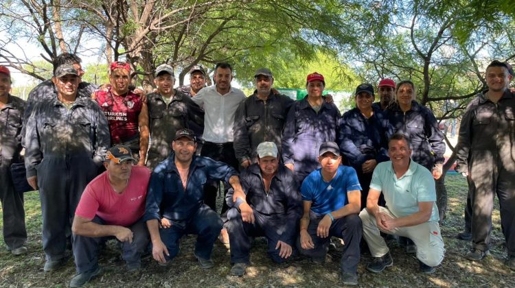 Entregaron ropa de verano a operadores de reciclado de la planta ‘El Jote’