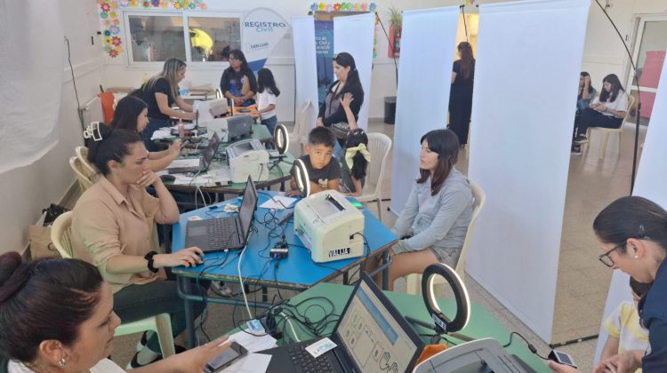 El Estado se acerca a los vecinos: Operativo del Registro Civil en La Punta
