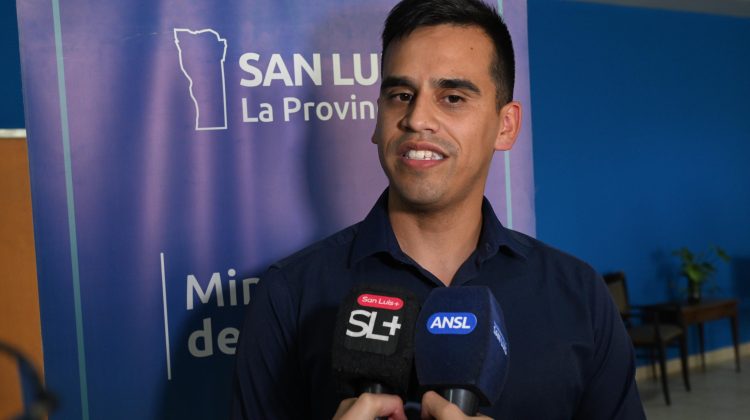 “Es muy importante hacer realidad el sueño de la casa propia a los vecinos”