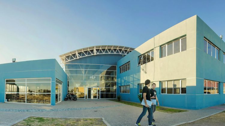 Tres días para crear el videojuego del futuro: la ULP abre su primer gran hackathon