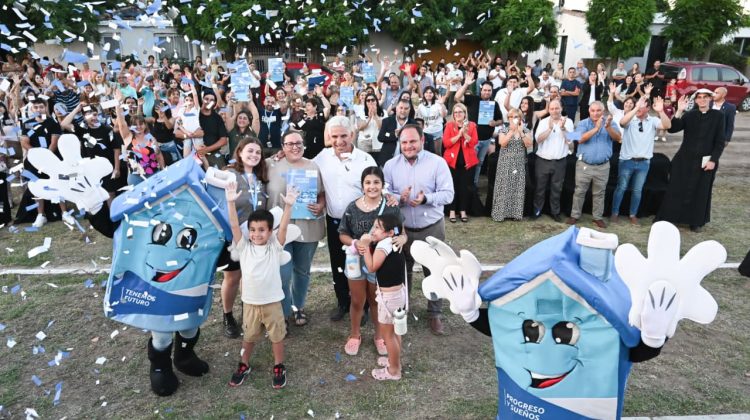 Emoción por la casa propia: lágrimas, abrazos y un nuevo futuro que empieza en Arizona