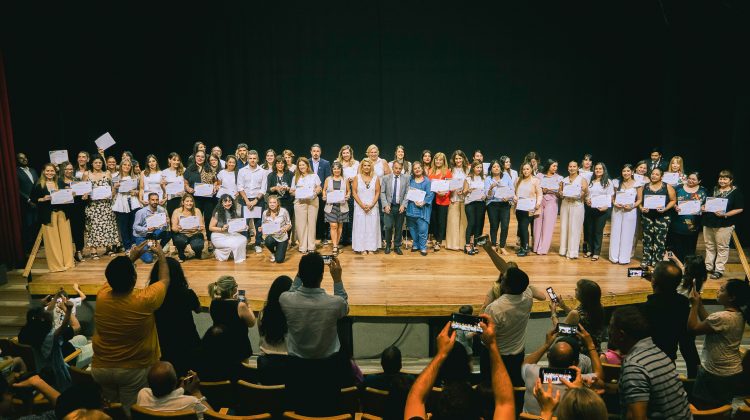 Acompañada por la secretaría de Discapacidad, la UNSL entregó certificados a estudiantes