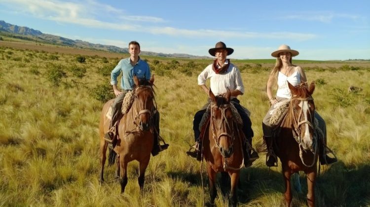 Con la cultura criolla a flor de piel: historias, oficios y memoria en el Día Nacional del Gaucho