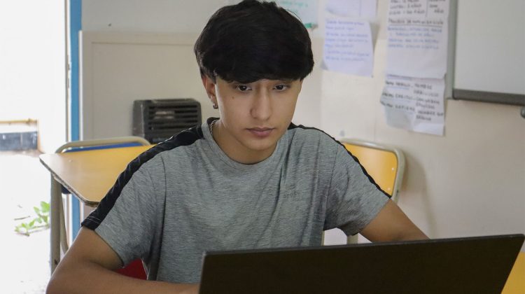 Por primera vez un alumno de la Escuela ‘Albert Einstein’ ganó la Beca Edesal