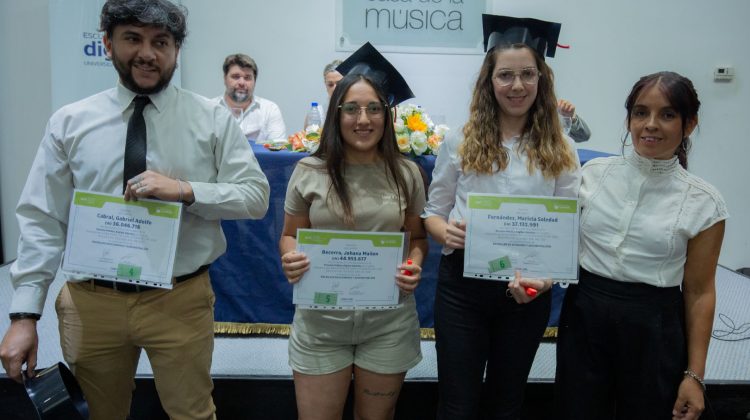 La ULP celebró la colación de 85 egresados de las Escuelas Públicas Digitales de Adultos