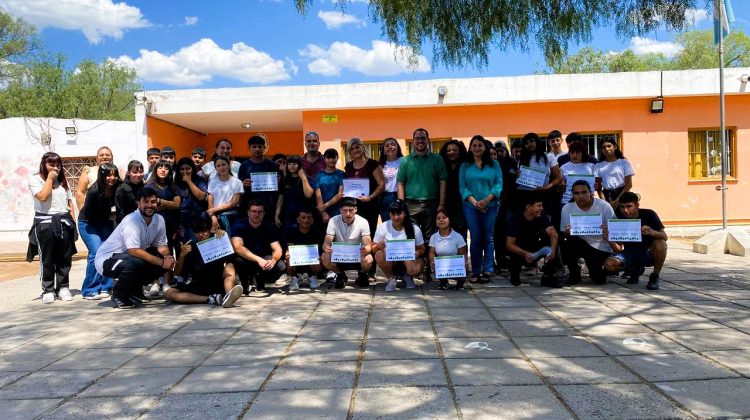 Reconocieron a estudiantes que impulsan una ‘Huella Verde’