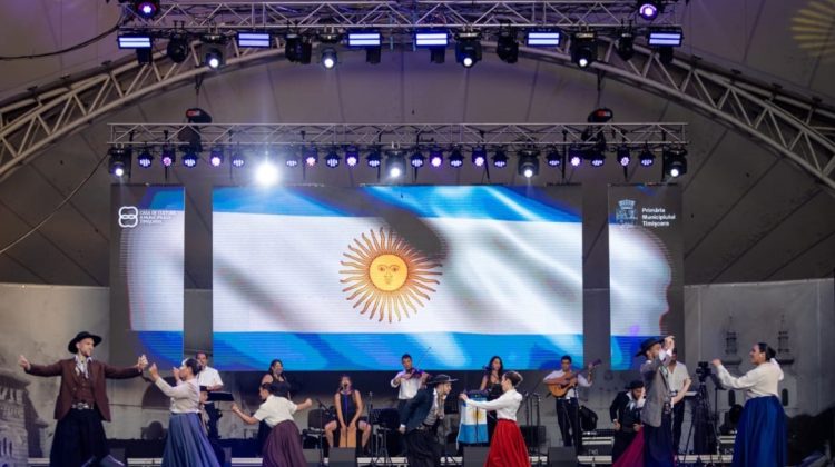 La Compañía Folklórica Internacional ‘Danzantes’ recorre los festivales del interior provincial