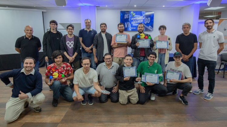 Jóvenes de todas las edades participaron del torneo de Desarrollo de Videojuegos