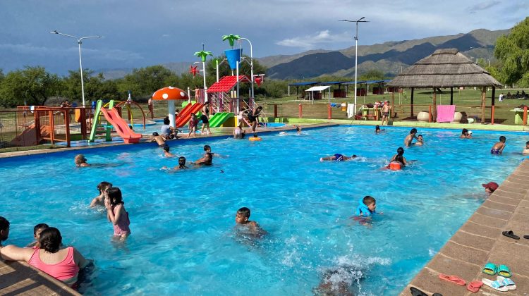 La Punta da la bienvenida al verano con una gran fiesta en el Balneario Municipal