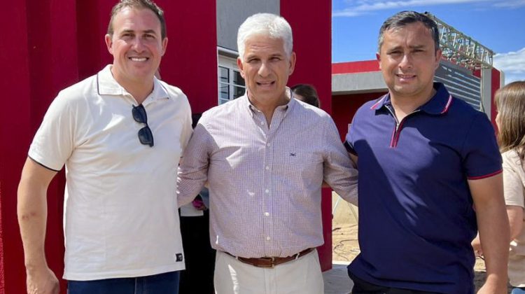 Poggi destacó la transición “ordenada y en armonía” en Unión entre el intendente saliente y el entrante