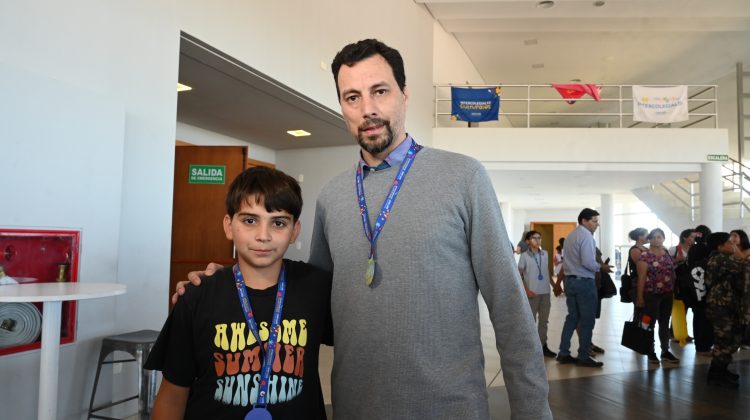 “Nos emocionamos hasta las lágrimas por haber ganado los Intercolegiales Culturales’