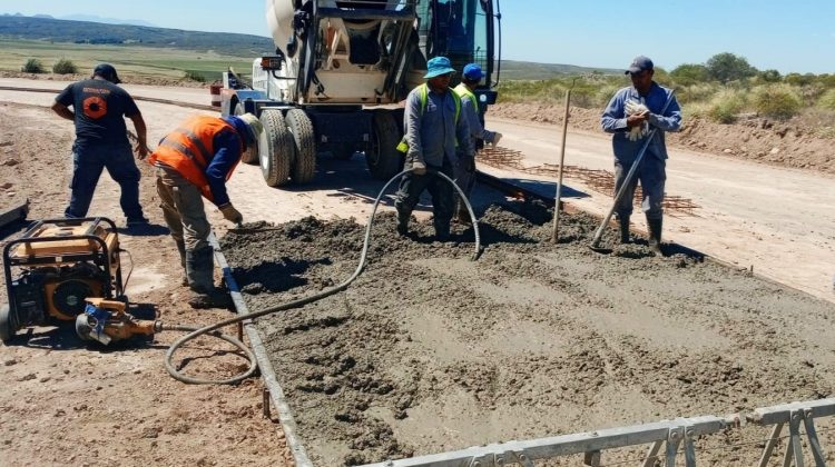 Vialidad Provincial amplía operativos de mantenimiento en rutas y caminos estratégicos