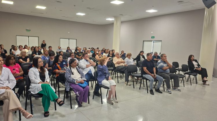 Realizaron el Primer encuentro informativo y preventivo sobre geriatría en el Hospital ‘Carrillo’