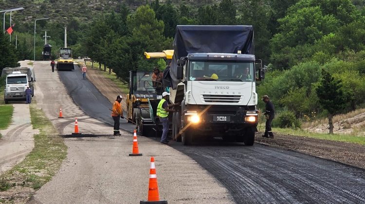Vialidad Provincial avanza con obras de reconstrucción y repavimentación en las rutas 10, 8A, 6 y 41