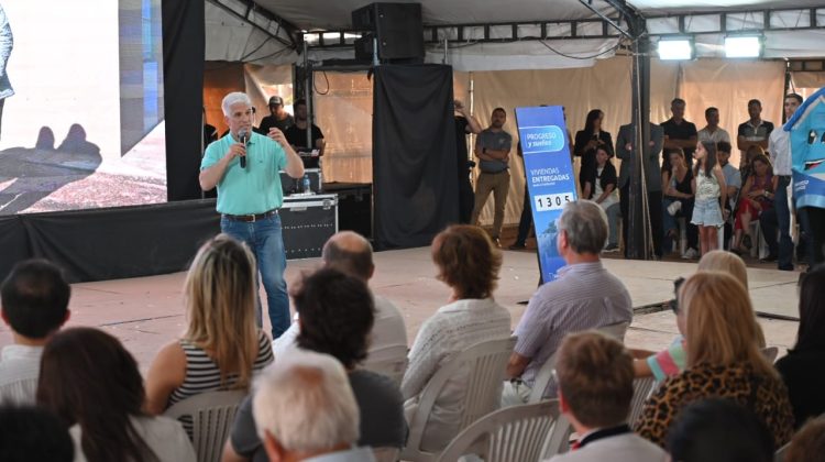 “Con ustedes, en la ciudad de San Luis estamos concluyendo los planes ‘Progreso’ y ‘Sueños’”