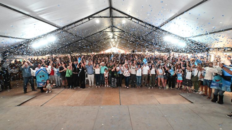 Con la entrega de otras 220 viviendas, nació un nuevo barrio en la zona sur de la capital