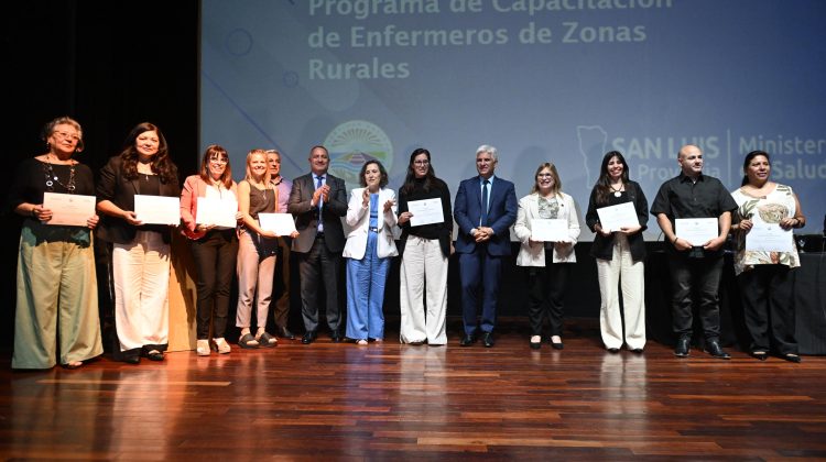 El Gobernador participó del cierre de la capacitación que la UNViMe dictó a enfermeros rurales