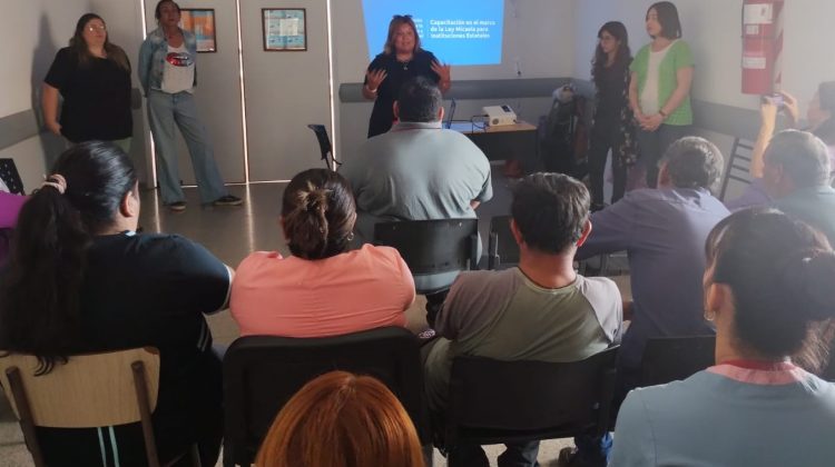 El personal del CAPS de Beazley se capacitó con la dirección Integral de la Mujer