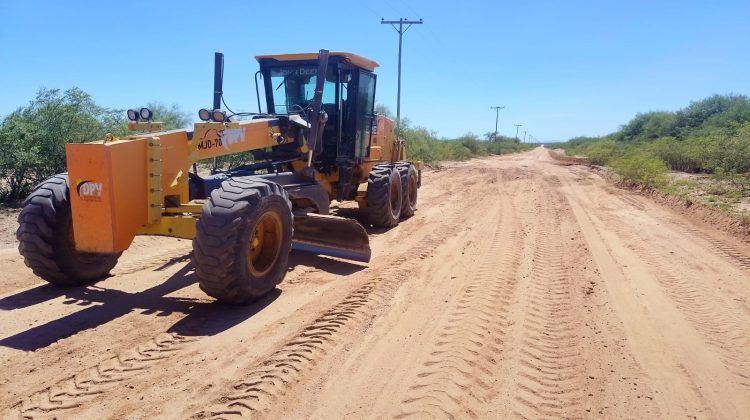 Vialidad Provincial acelera los trabajos en Naranjo Esquino y avanza en la ruta provincial N°26