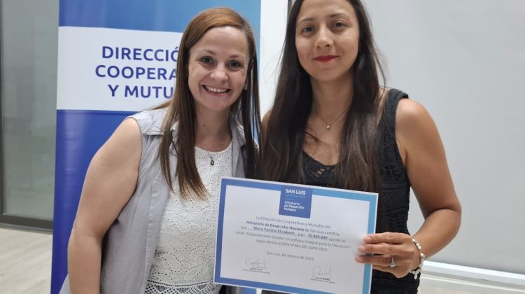 Cooperativismo escolar: docentes de la Región Educativa II recibieron sus certificados