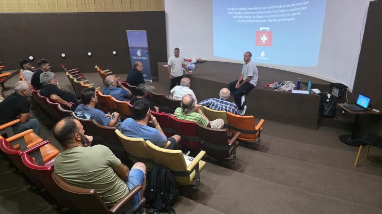 Dictaron el curso para obtener el Carnet de Conductor Náutico Deportivo