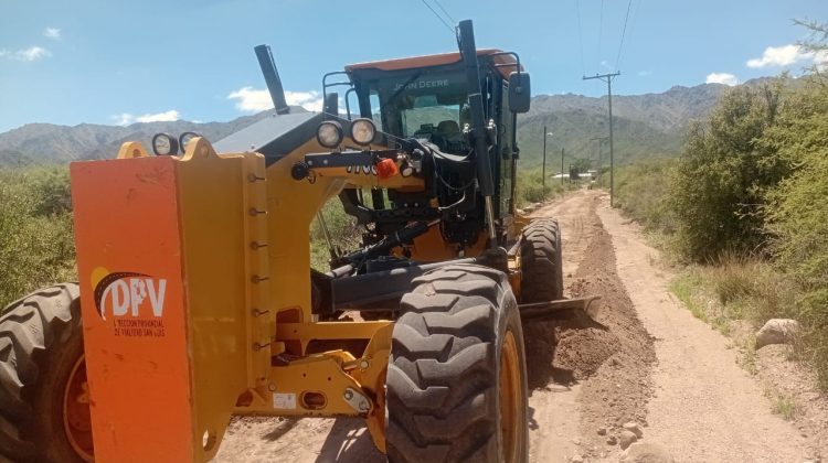 Vialidad Provincial realiza trabajos en Baldecito, Los Molles, La Florida y Anchorena