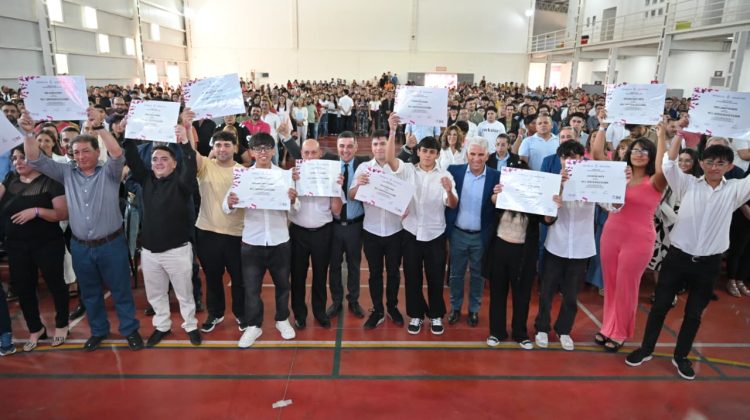 La UPrO celebró el camino de sus egresados con un emotivo acto de colación