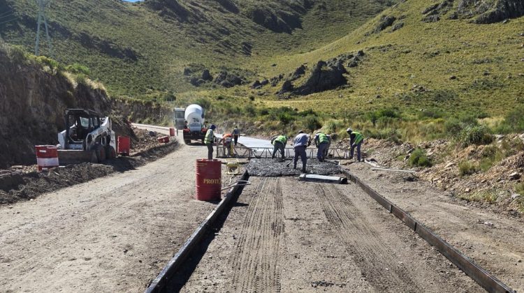 Avanzan las mejoras en las rutas 41, 6, 8A y 10 y se suman refacciones en caminos no pavimentados