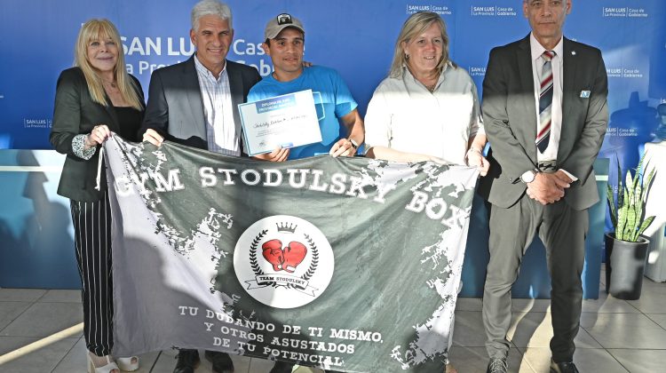 Entregaron los certificados de la capacitación en fiscalización, arbitraje y reglamento del boxeo