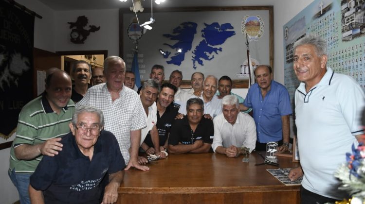 Un encuentro que honra la memoria: el Gobernador con los héroes de Malvinas