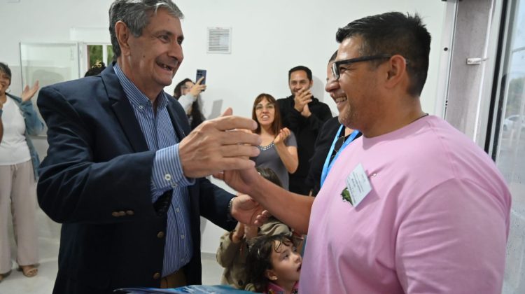 Después de años de alquileres, Antonio Gómez y su familias comenzarán el 2026 en su casa