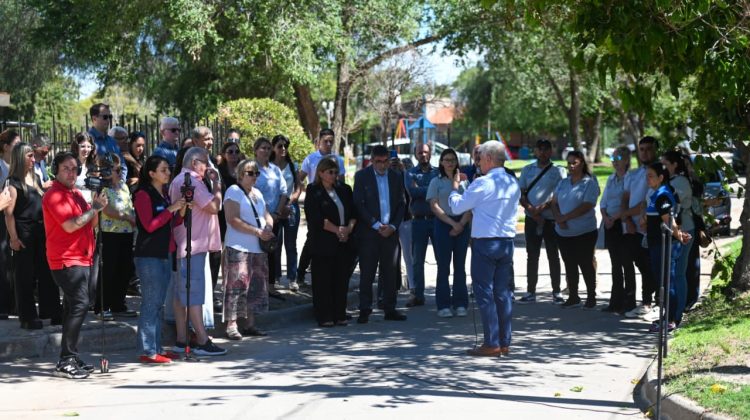 El Gobernador inauguró Alarma Ciudadana en los barrios Amppya y Vialidad Nacional
