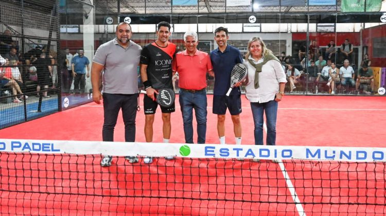 El Gobernador dijo presente en la XV Exhibición de Pádel 2025 en Villa Mercedes