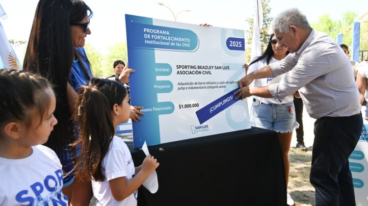 El Gobernador entregó financiamiento para nuevos proyectos en Beazley