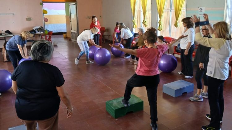 Los talleres para personas mayores del CIAM ‘San Vicente de Paul’ no paran en vacaciones