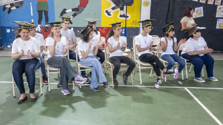 Los asistentes de ‘Amasando Sueños’ recibieron sus certificados en un emotivo acto