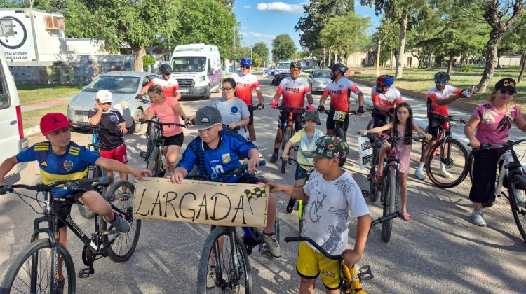 Pedaleando conciencia: una bicicleteada cálida, comunitaria y con mensaje