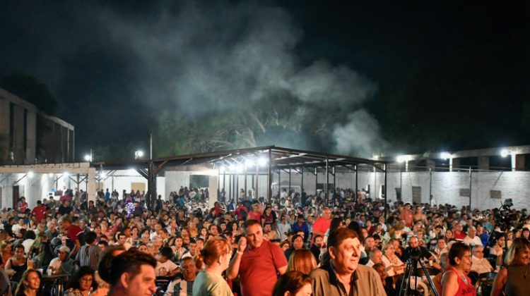 Talita se viste de fiesta con la 21ª edición del Festival Provincial del Higo