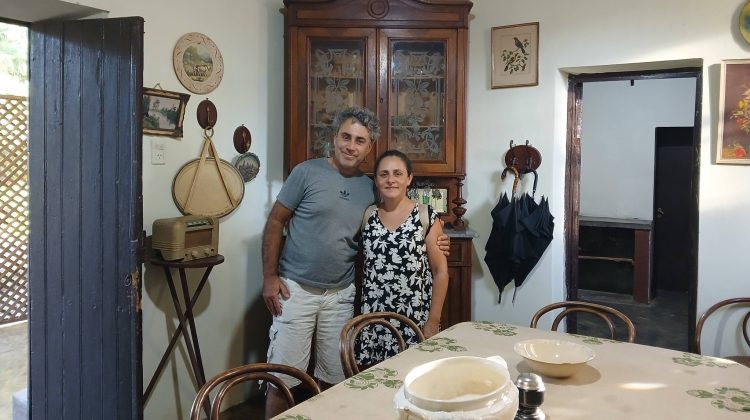 Numerosos turistas visitan la Casa Museo ‘Rosenda Quiroga’ este verano