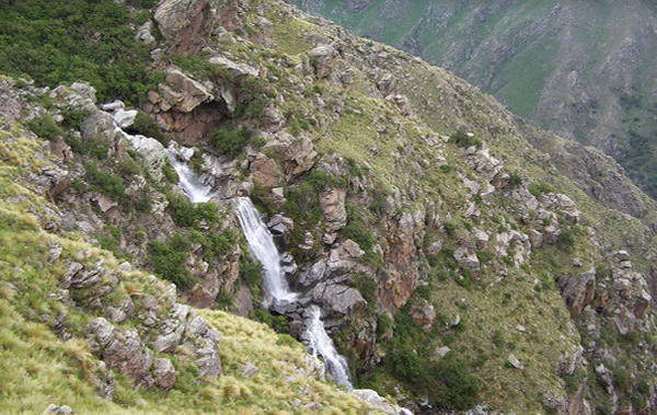 Los Siete Saltos, la joya de Los Molles para conectar con la naturaleza y las sierras
