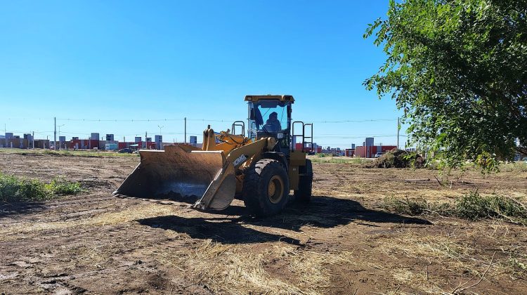Con la preparación del terreno, comenzó la construcción de 164 viviendas en la capital